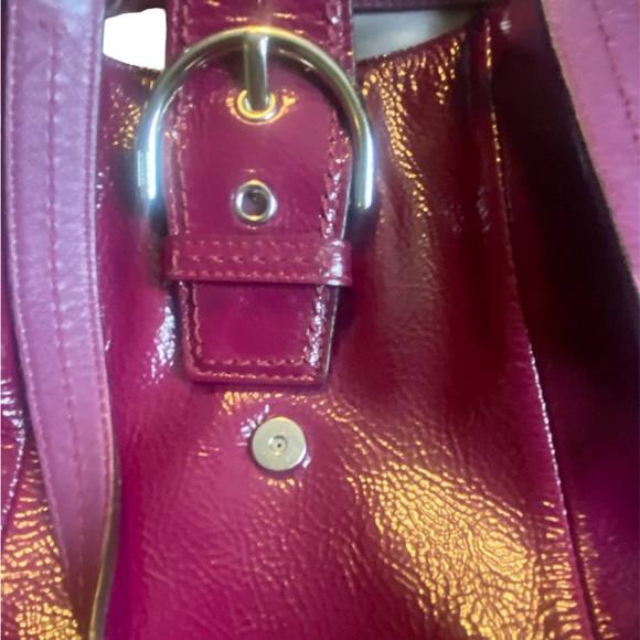 Coach Soho Shiny Patent Leather Buckle Bag Plum Purple - Picture 11 of 11